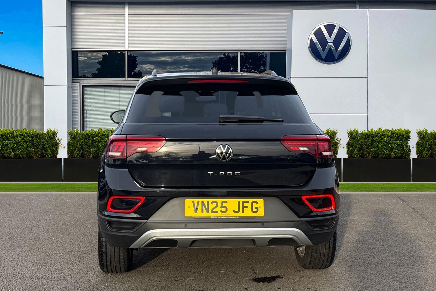 Used Volkswagen T-Roc 2025 for sale - 77589437: Photo 4