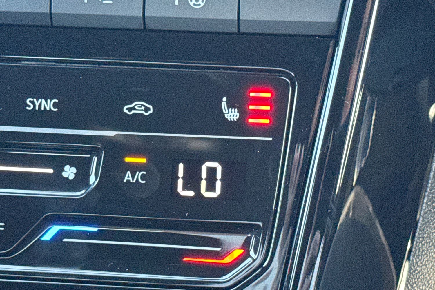 Used Volkswagen T-Roc 2025 for sale - 78168551: Photo 41