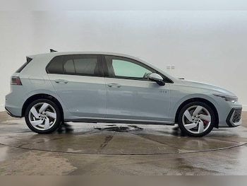 Used Volkswagen Golf 2025 for sale - 76617154: Photo