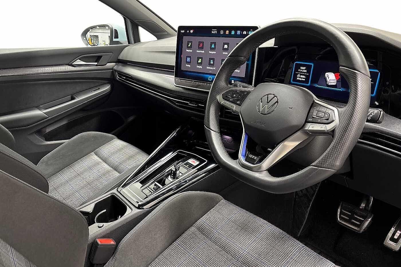 Used Volkswagen Golf 2025 for sale - 76617154: Photo 6