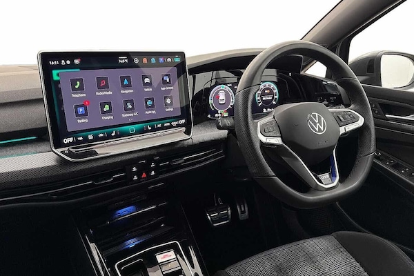 Used Volkswagen Golf 2025 for sale - 76207055: Photo 2