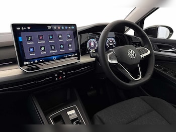 Used Volkswagen Golf 2025 for sale - 77287167: Photo