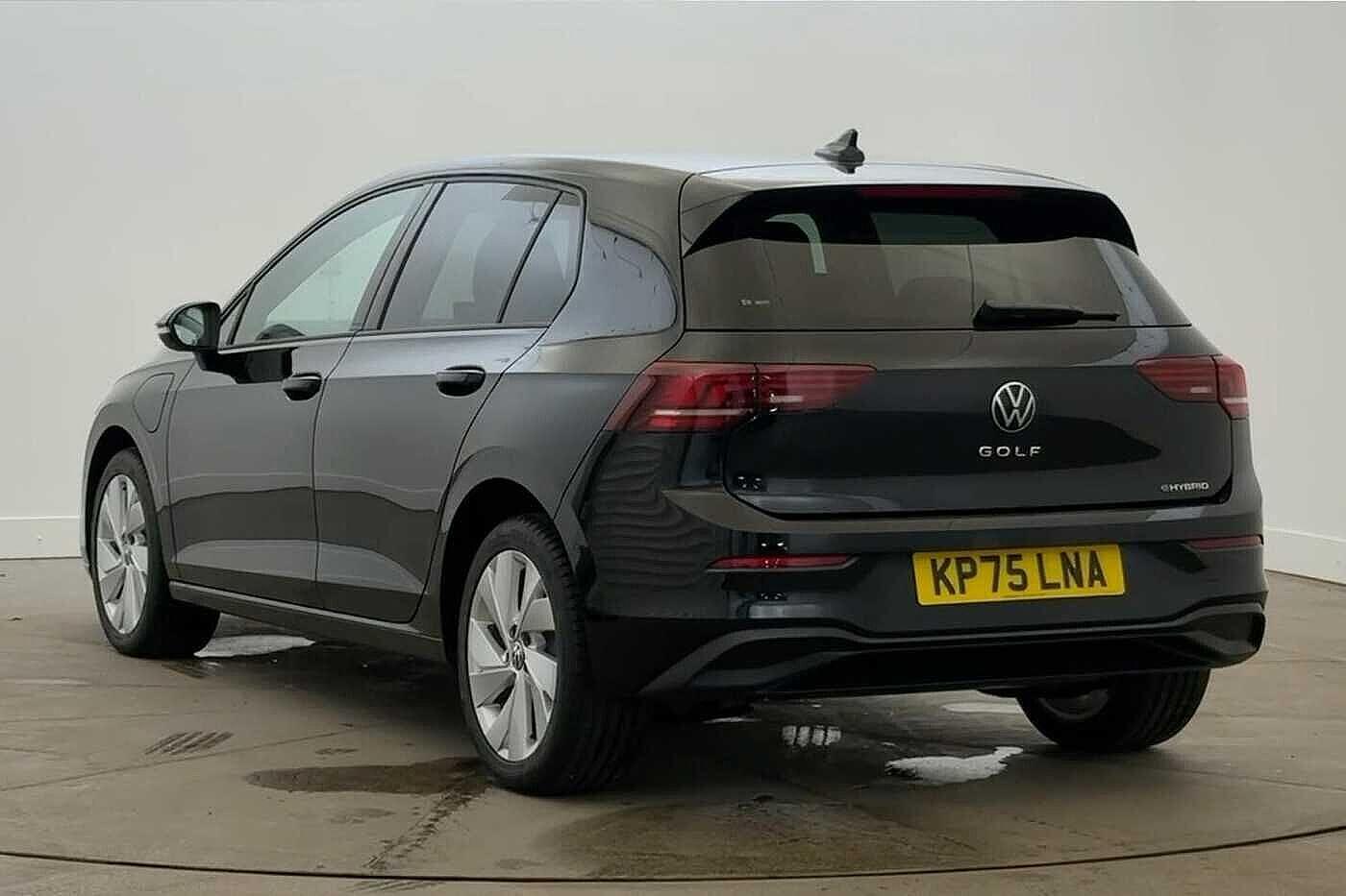 Used Volkswagen Golf 2025 for sale - 77287167: Photo 3