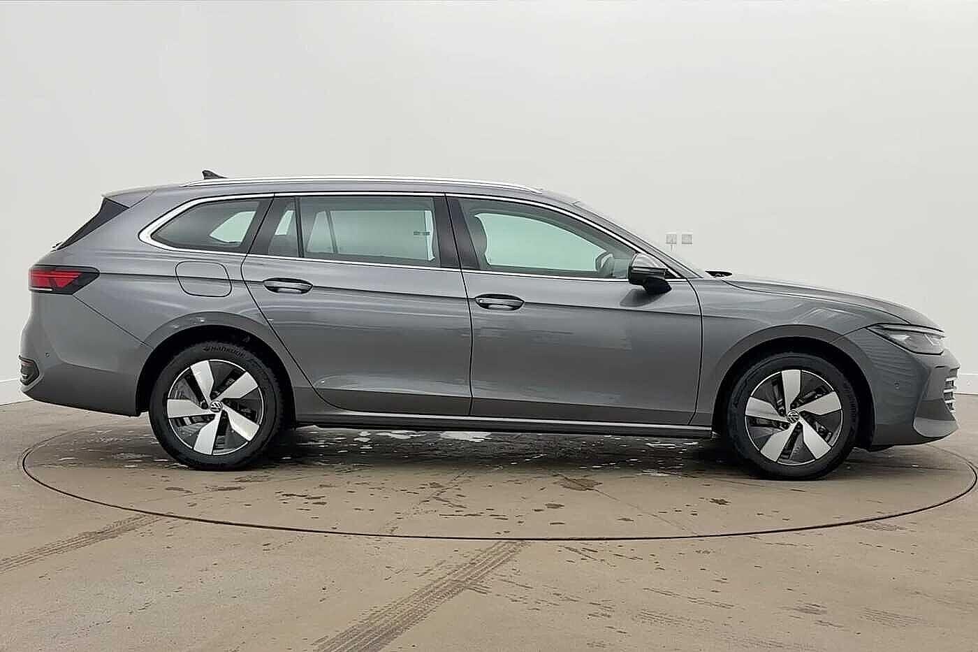 Used Volkswagen Passat 2025 for sale - 77152471: Photo 4