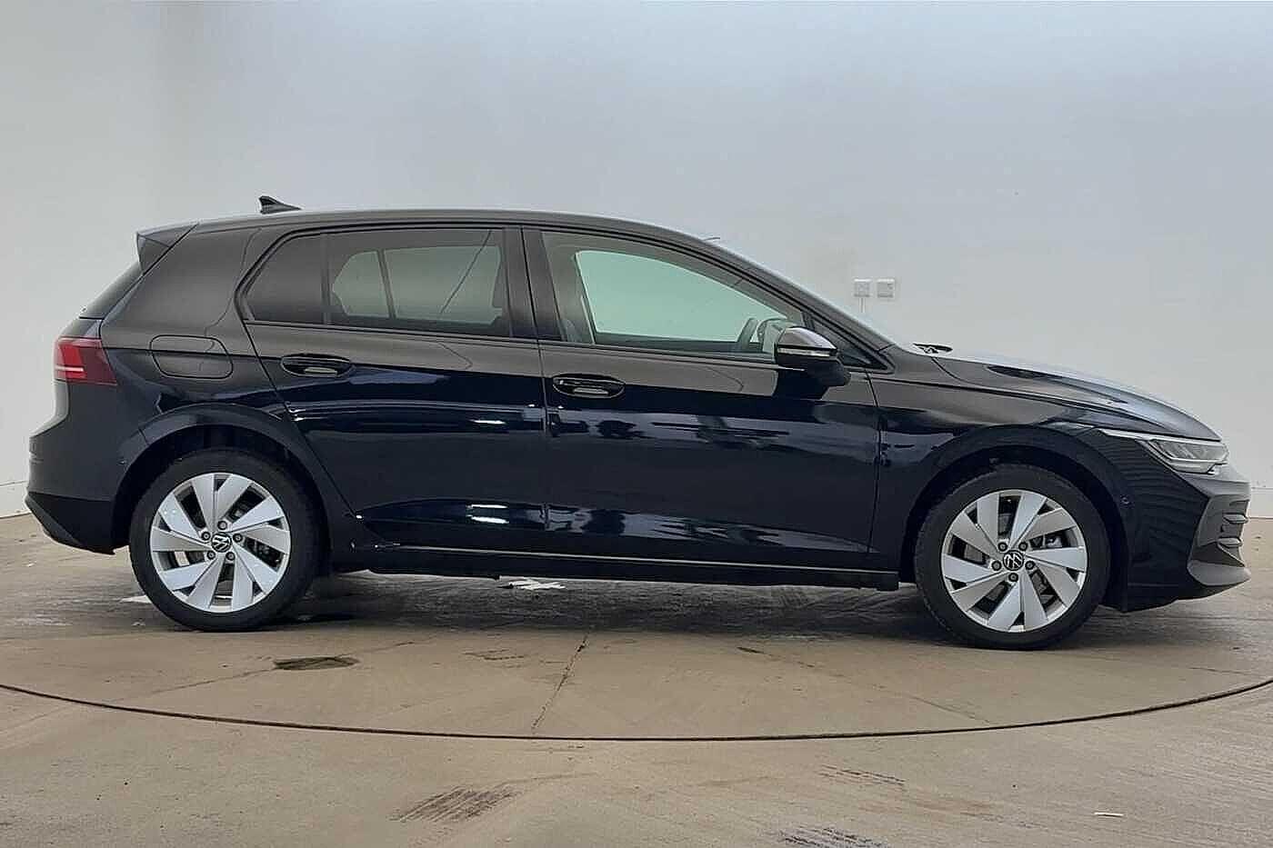 Used Volkswagen Golf 2025 for sale - 76480871: Photo 4