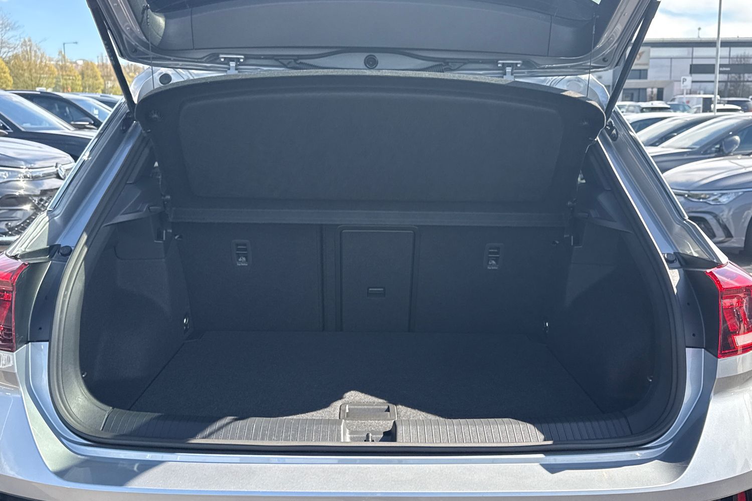 Used Volkswagen T-Roc 2025 for sale - 78210775: Photo 6