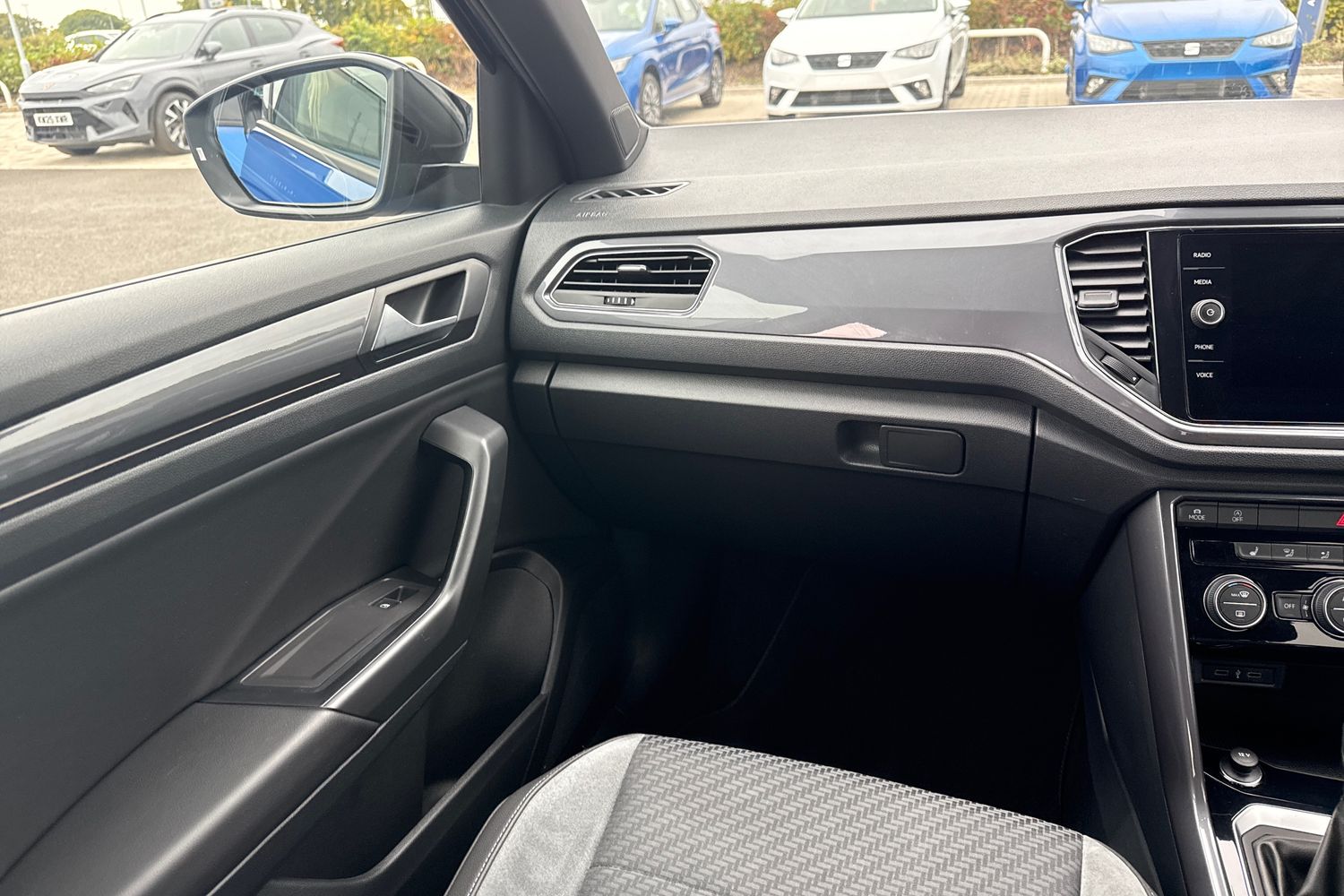 Used Volkswagen T-Roc 2021 for sale - 76143822: Photo 20