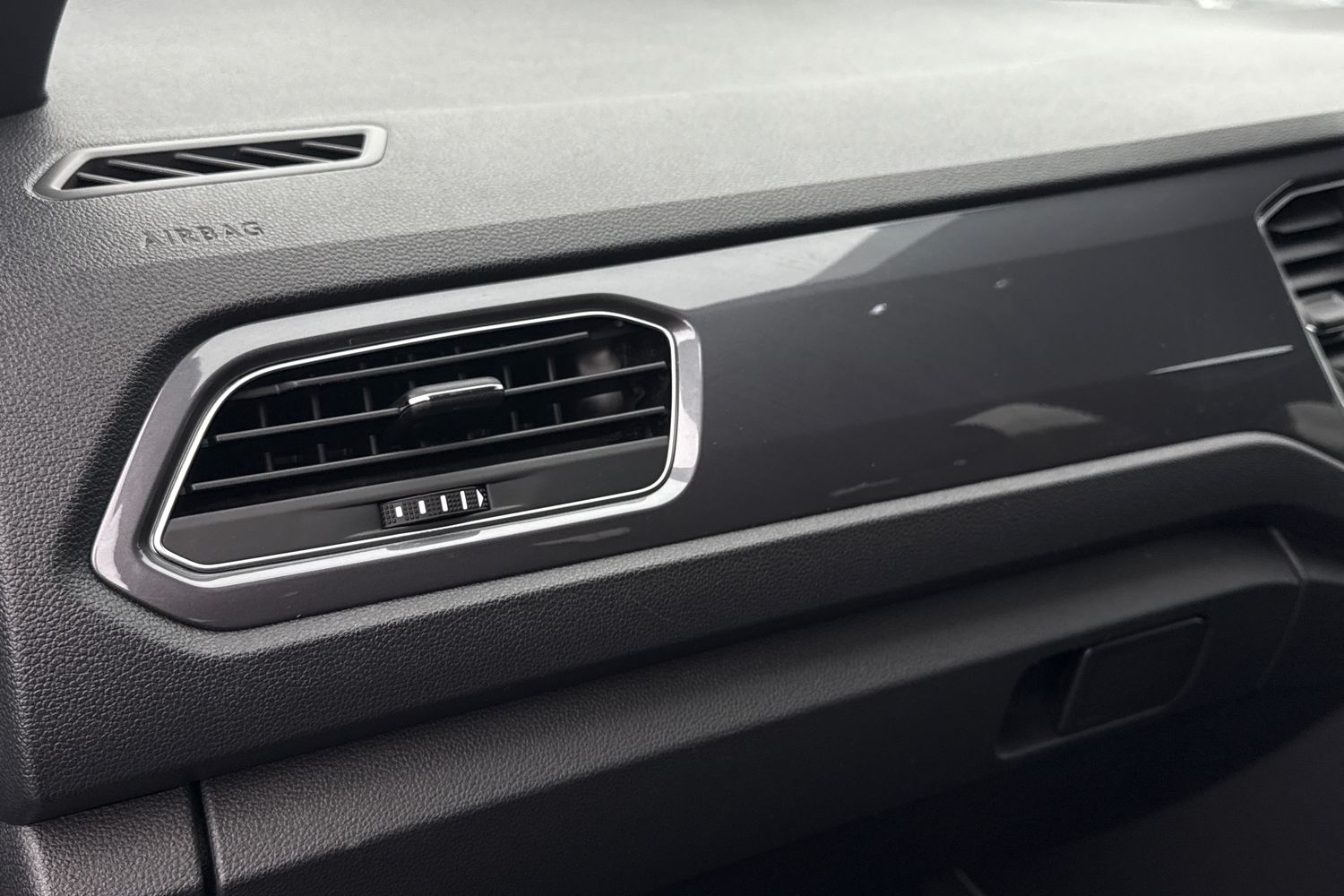 Used Volkswagen T-Roc 2021 for sale - 76143822: Photo 32