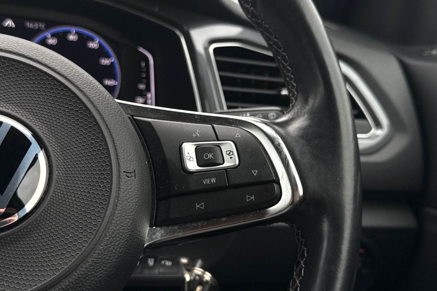Used Volkswagen T-Roc 2021 for sale - 76143822: Photo 35