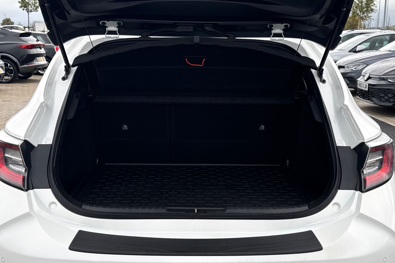 Used Toyota Corolla 2020 for sale - 76476191: Photo 6