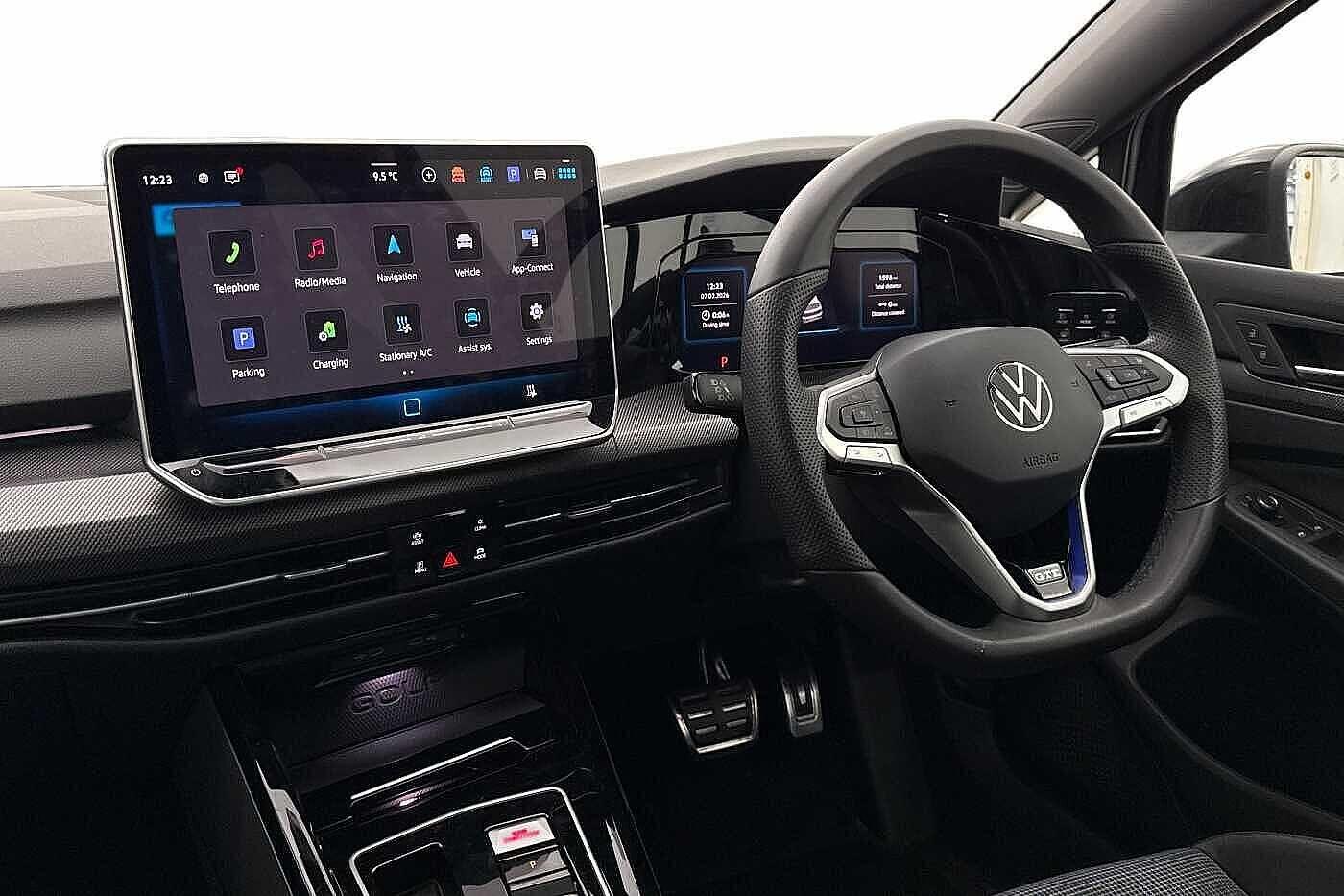 Used Volkswagen Golf 2025 for sale - 77546531: Photo 2