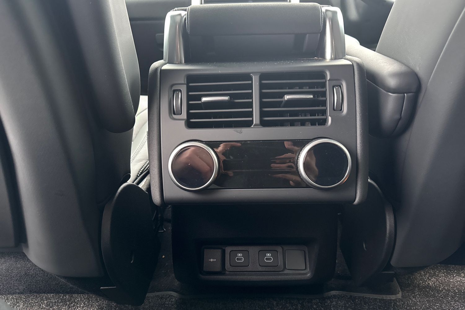 Used Land Rover Discovery 2025 for sale - 76588007: Photo 32