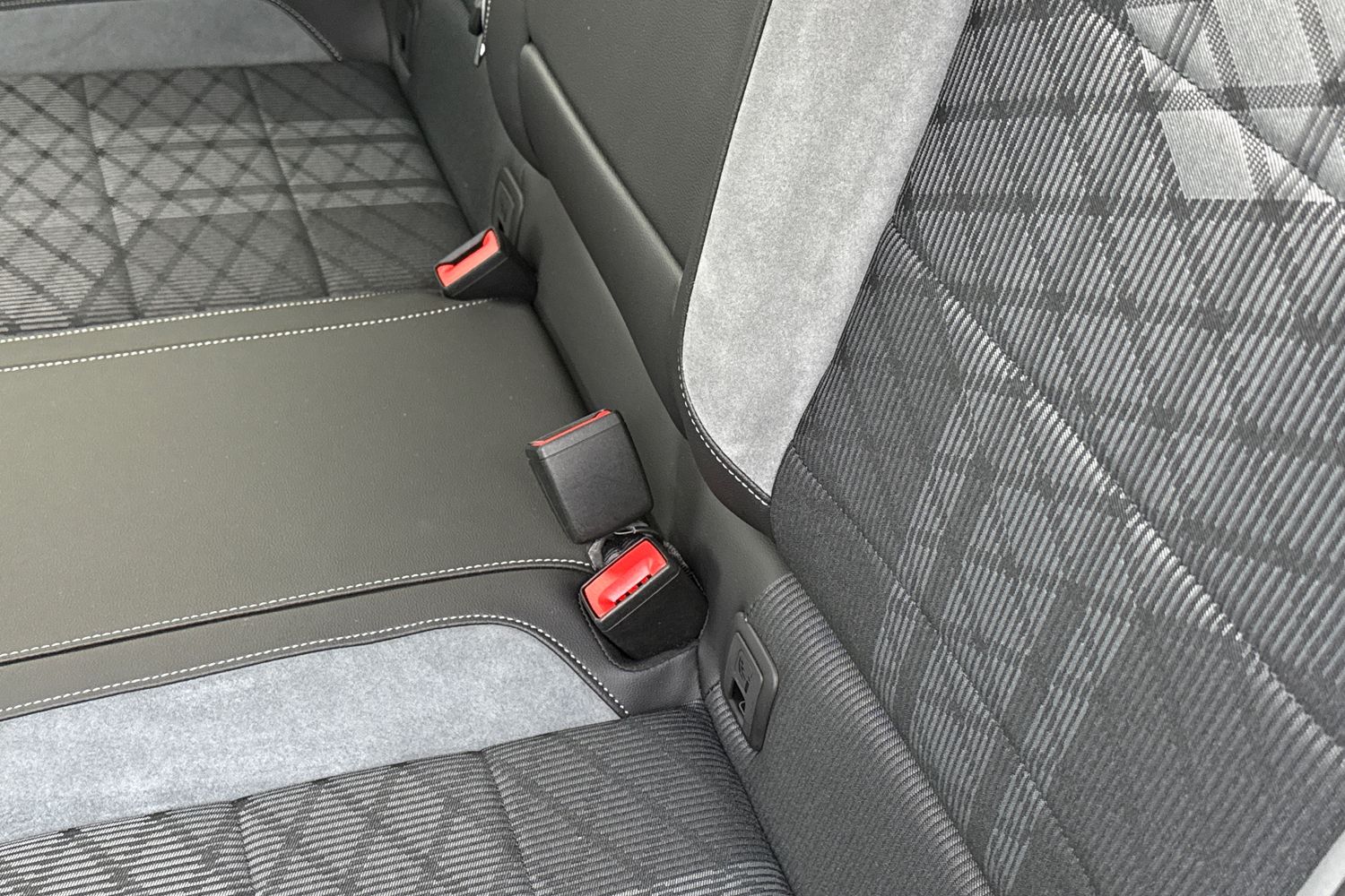 Used Volkswagen T-Roc 2025 for sale - 77072045: Photo 32