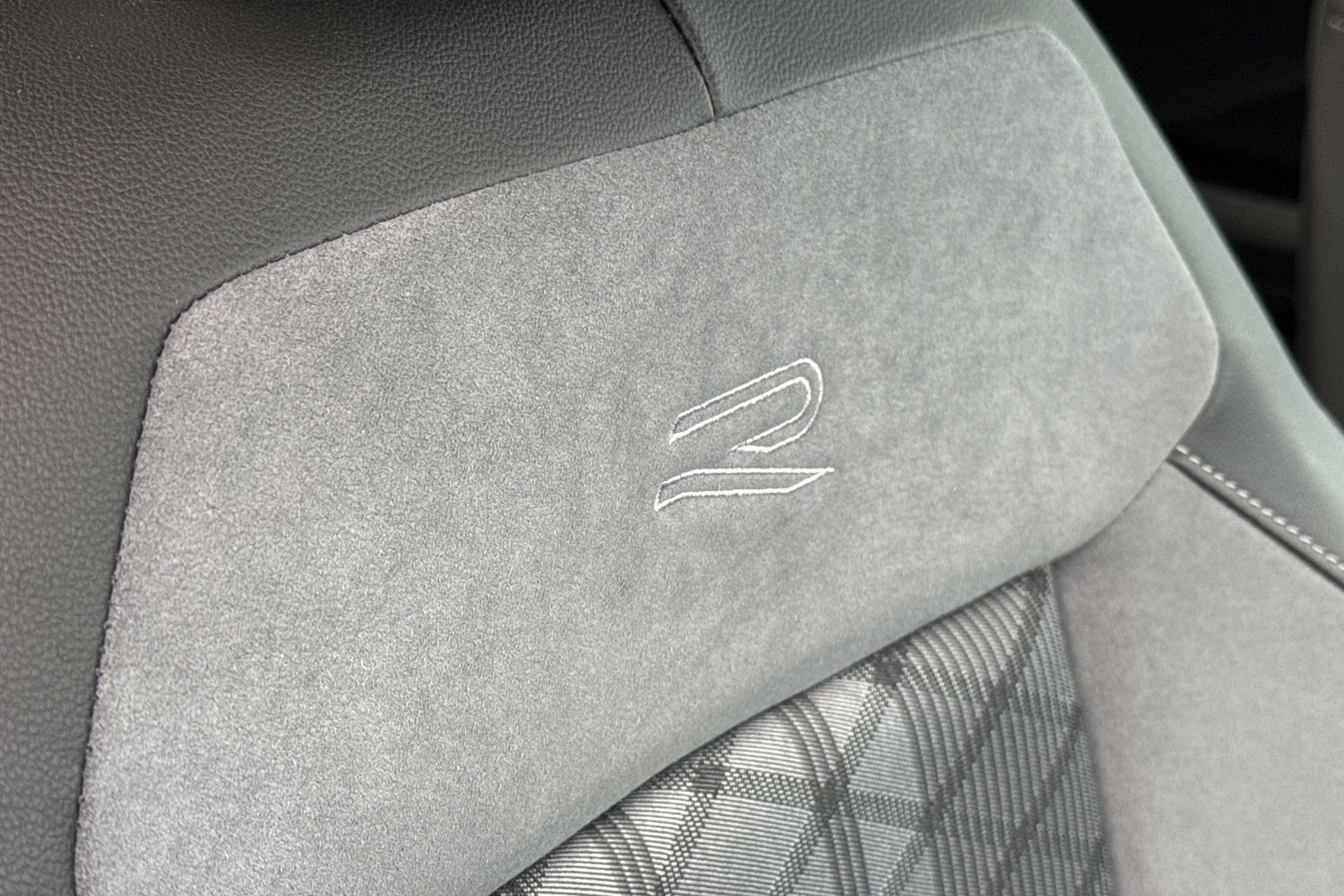 Used Volkswagen T-Roc 2025 for sale - 77072045: Photo 35