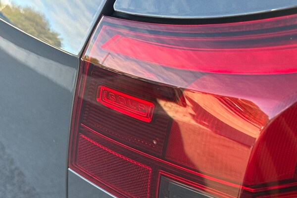 Used Volkswagen Golf 2022 for sale - 76207110: Photo 30