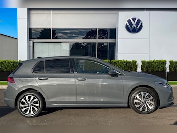 Used Volkswagen Golf 2022 for sale - 76207110: Photo 3