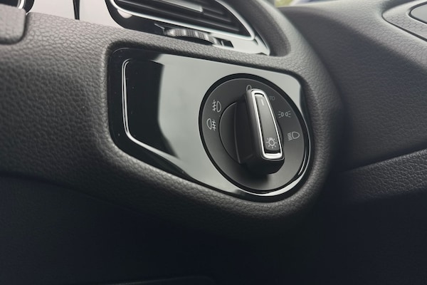 Used Volkswagen Golf 2018 for sale - 76011221: Photo 40