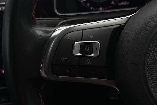 Used Volkswagen Golf 2018 for sale - 76011221: Photo 44