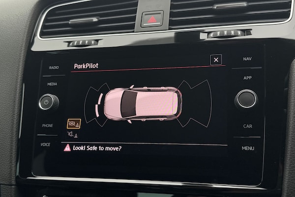 Used Volkswagen Golf 2018 for sale - 76011221: Photo 53