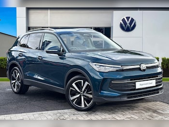 2025 - 2.0 TDI Match 5dr DSG **WINTER PACK + 19&#039; CATANIA ALLOYS**