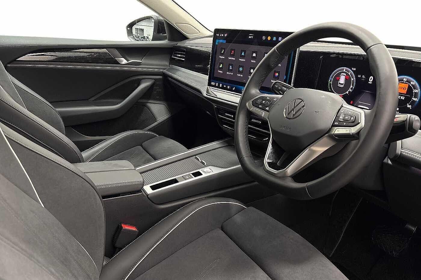 Used Volkswagen Passat 2025 for sale - 77319430: Photo 6