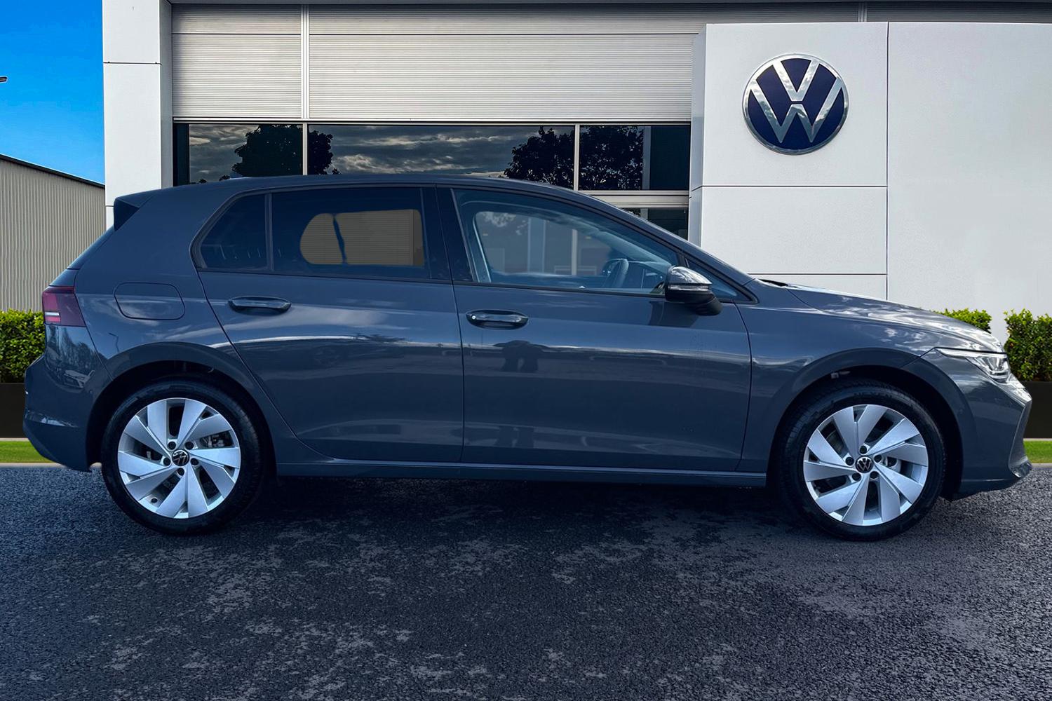 Used Volkswagen Golf 2025 for sale - 76351993: Photo 3