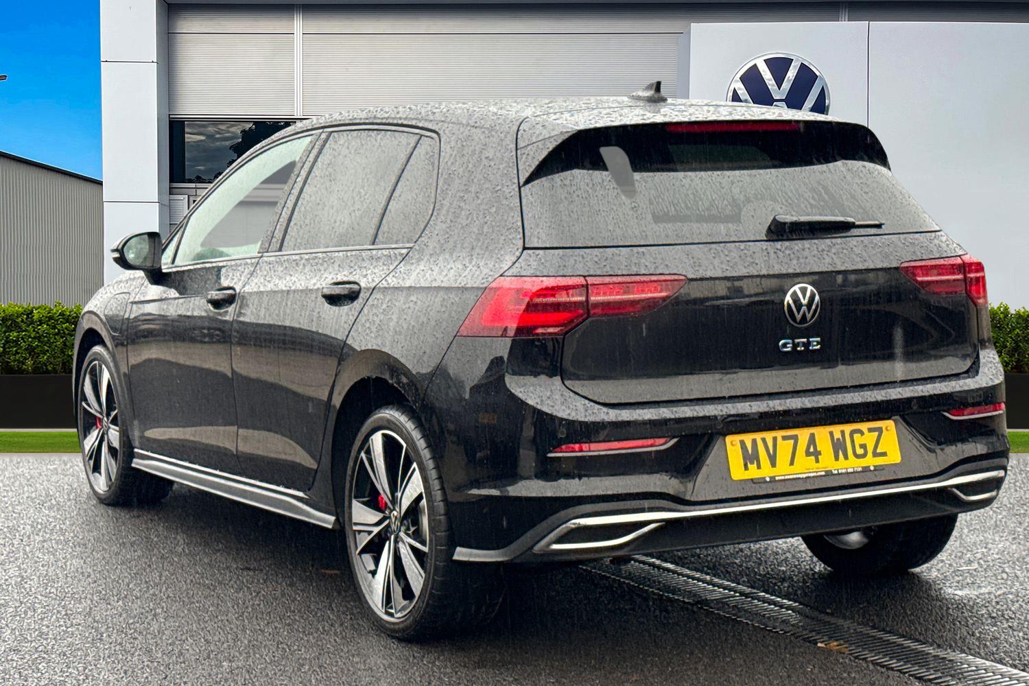 Used Volkswagen Golf 2024 for sale - 76685774: Photo 2