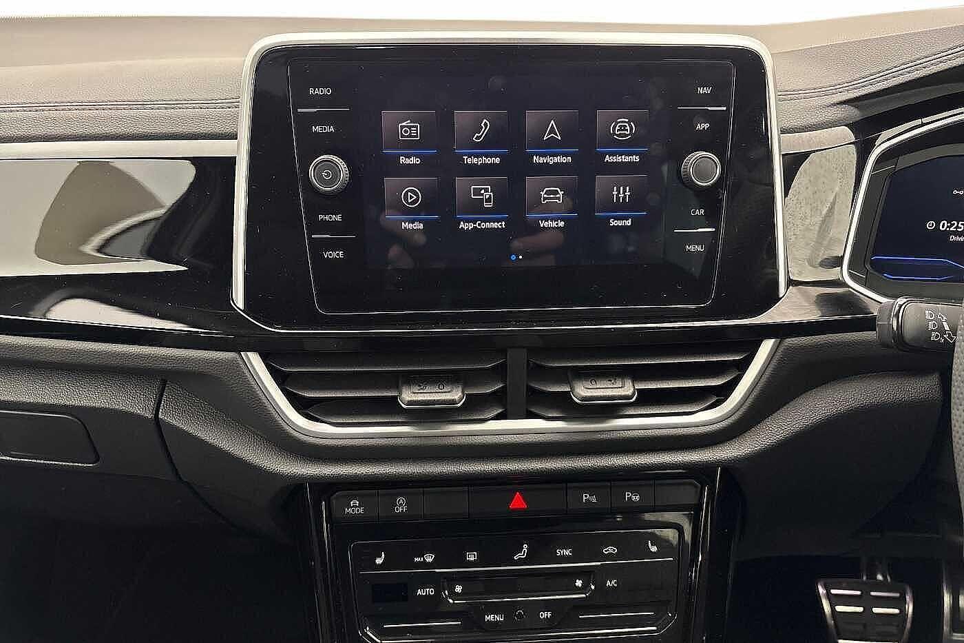 Used Volkswagen T-Roc 2025 for sale - 77779713: Photo 12