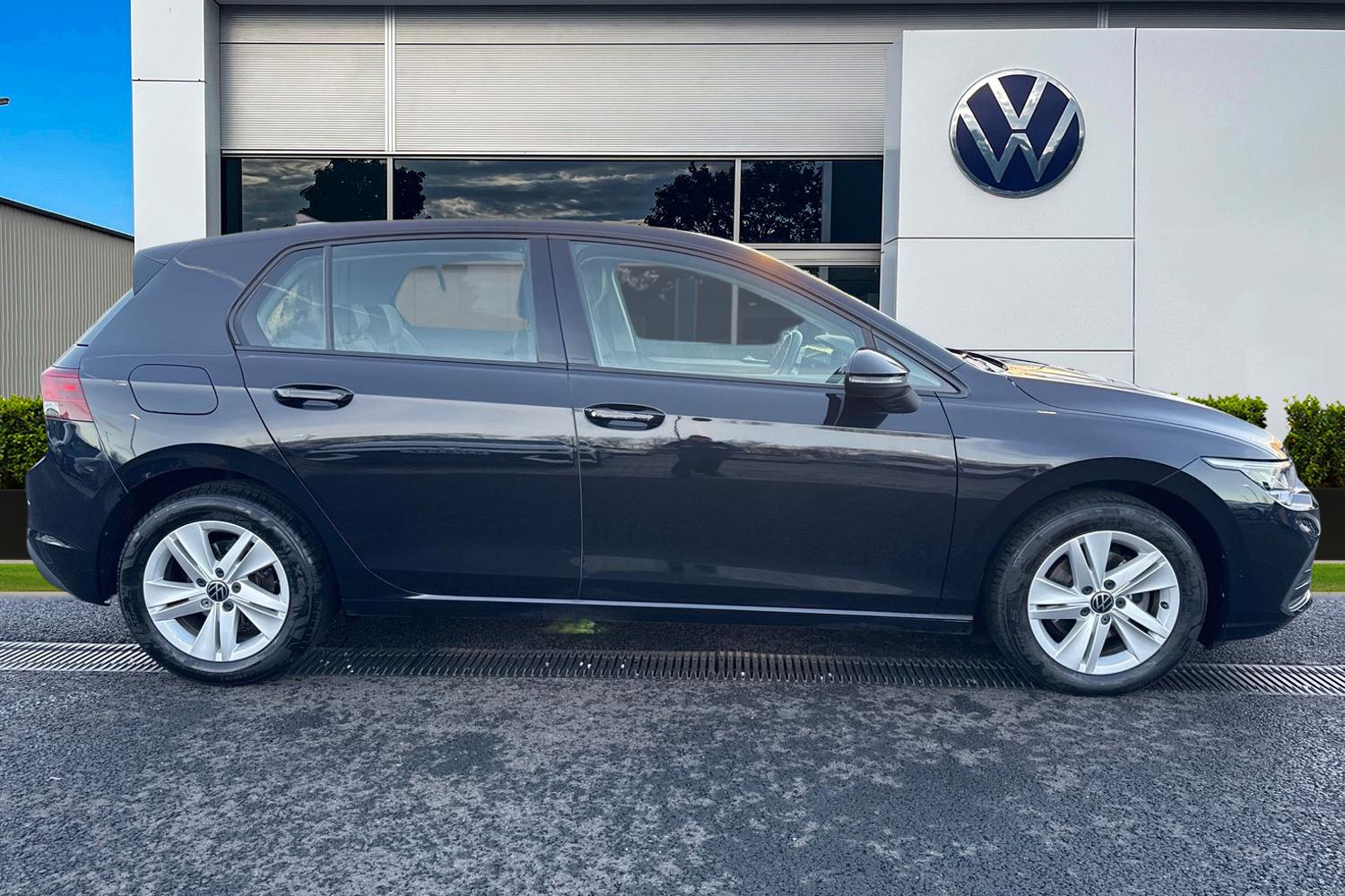 Used Volkswagen Golf 2023 for sale - 77135294: Photo 3