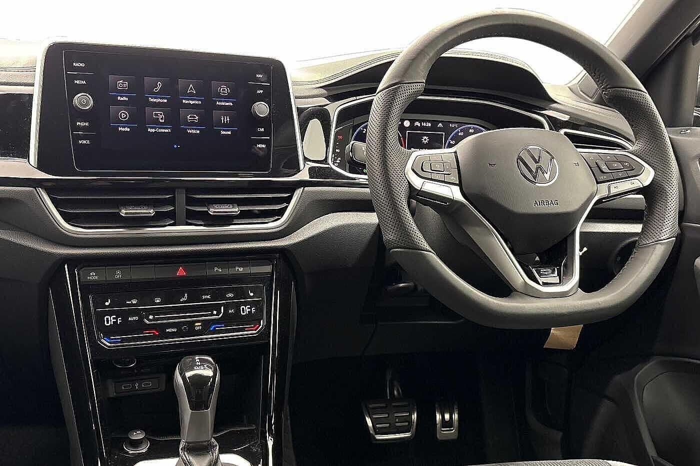 Used Volkswagen T-Roc 2025 for sale - 77747658: Photo 2