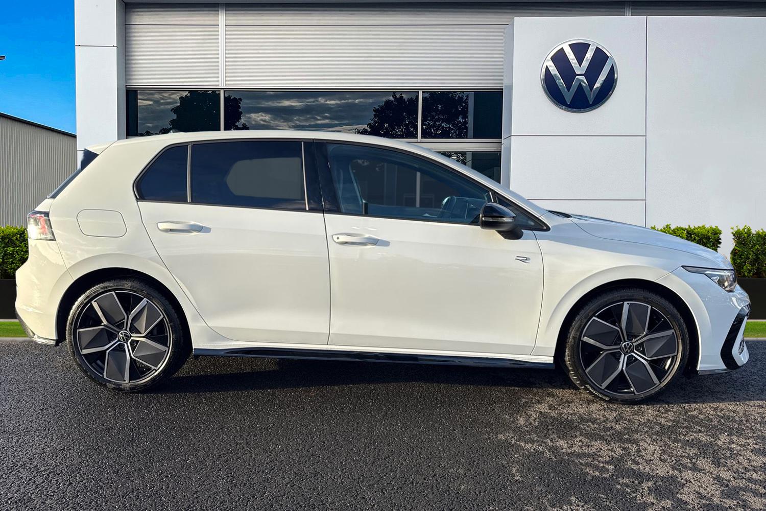 Used Volkswagen Golf 2025 for sale - 77135290: Photo 3