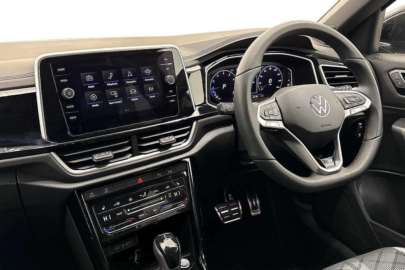 Used Volkswagen T-Roc 2025 for sale - 76395393: Photo 2