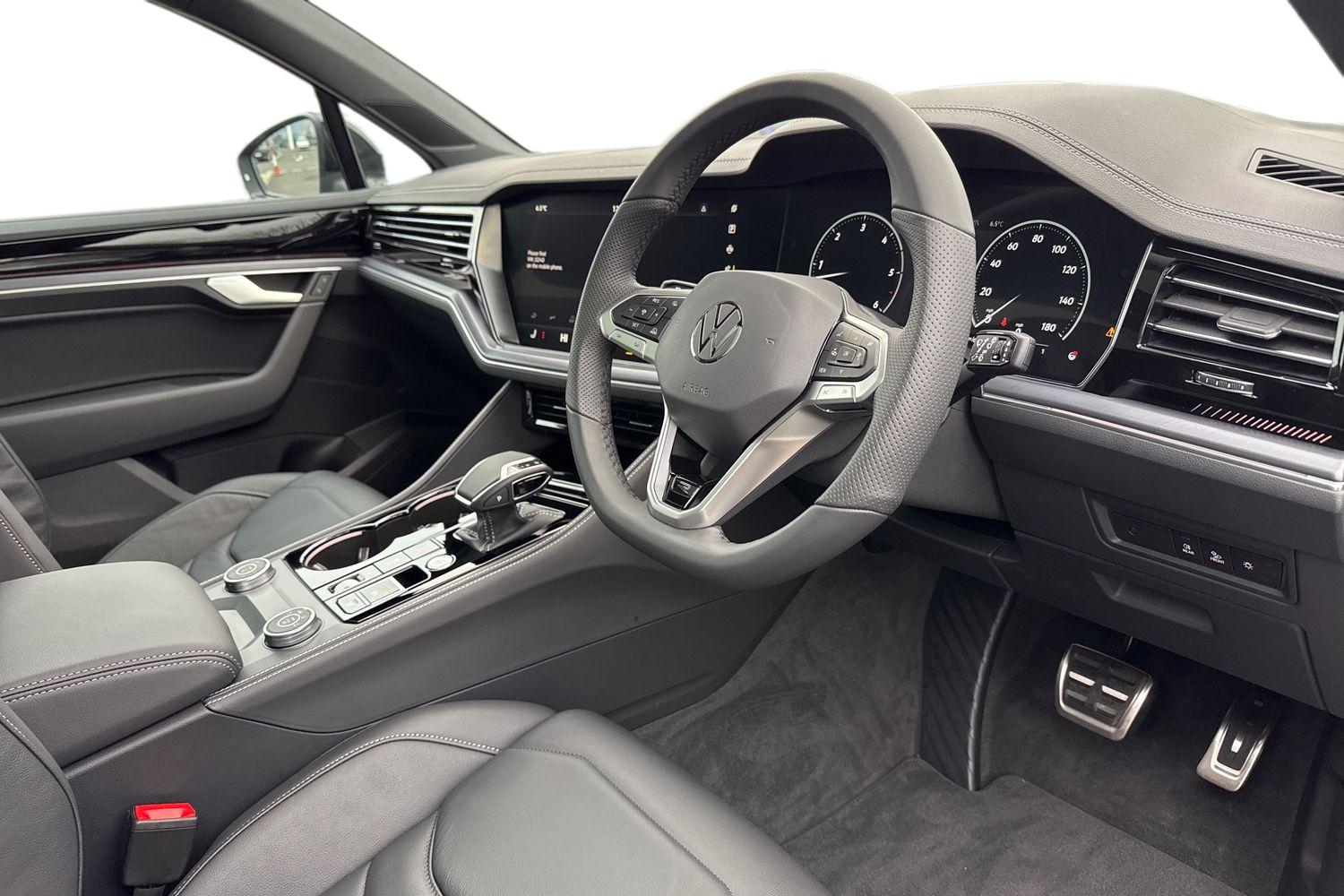 Used Volkswagen Touareg 2025 for sale - 77368515: Photo 14