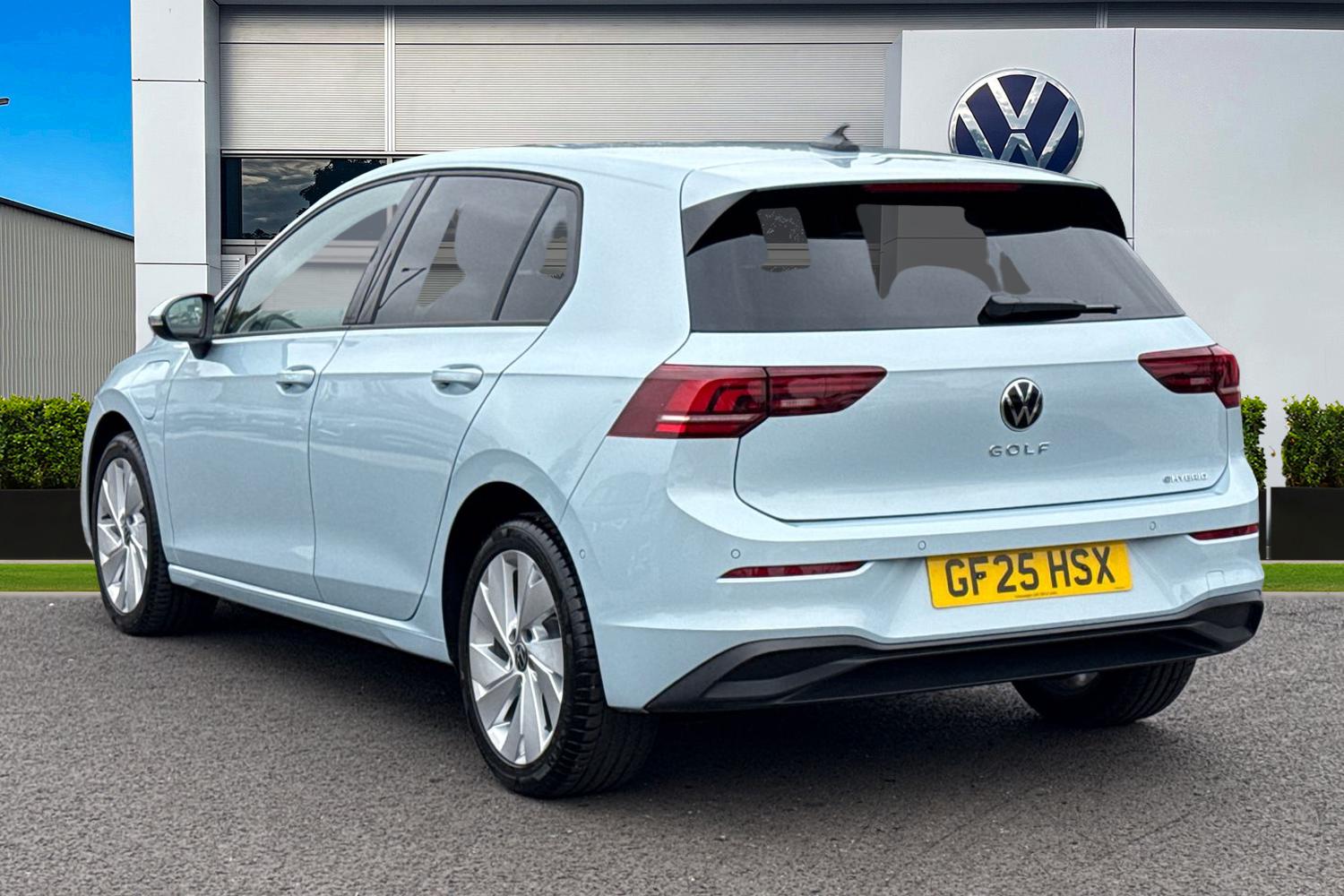 Used Volkswagen Golf 2025 for sale - 76143772: Photo 2