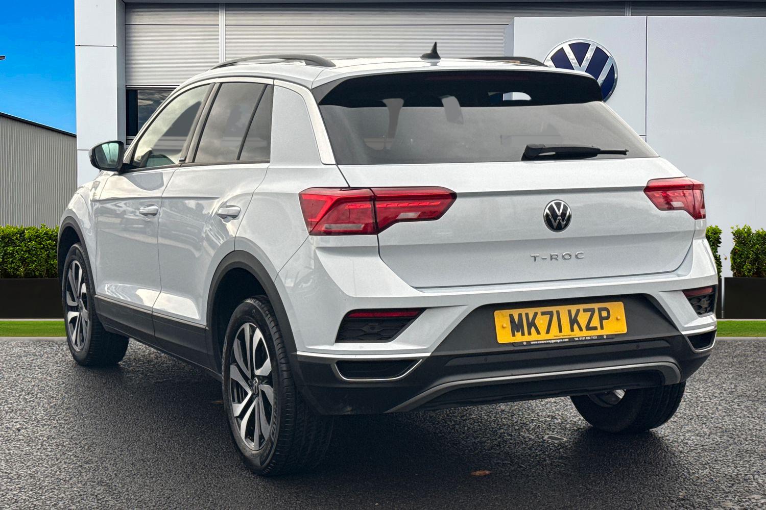 Used Volkswagen T-Roc 2021 for sale - 76461030: Photo 2