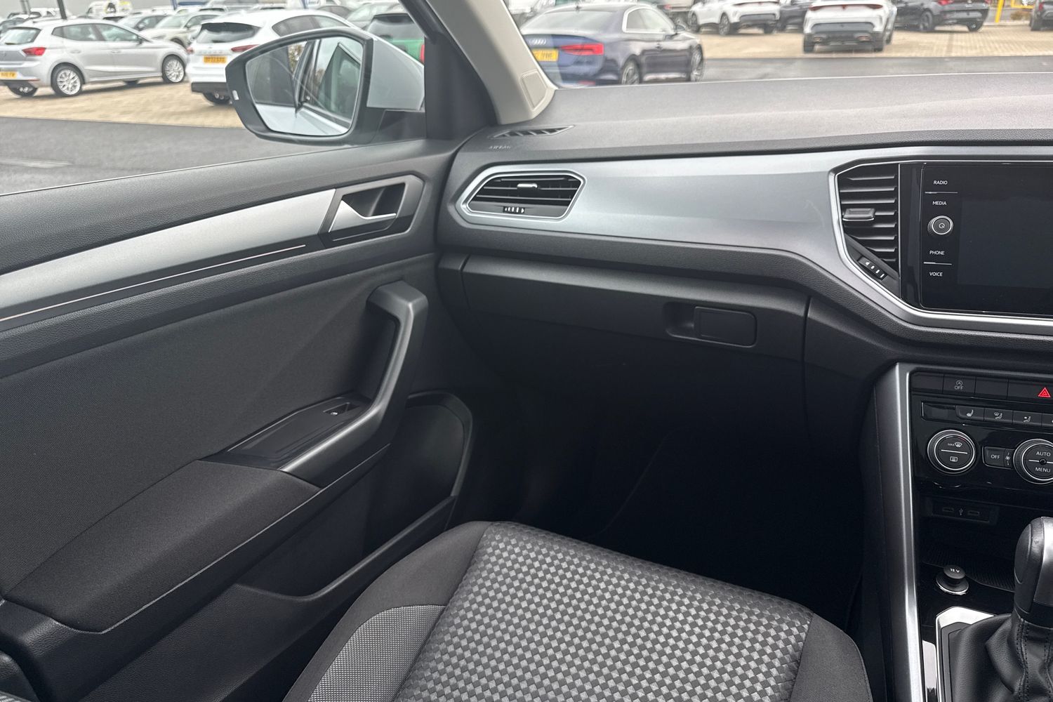 Used Volkswagen T-Roc 2021 for sale - 76461030: Photo 20