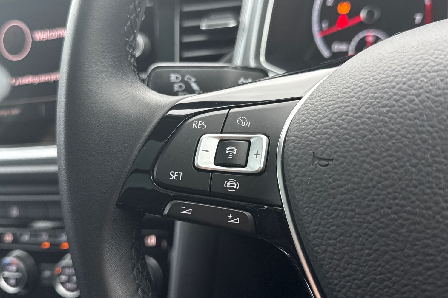 Used Volkswagen T-Roc 2021 for sale - 76461030: Photo 34