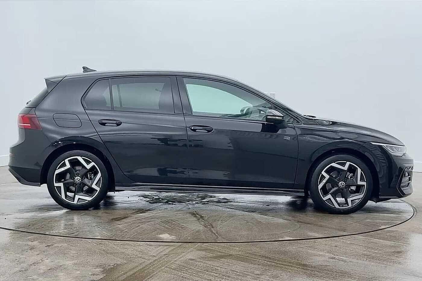 Used Volkswagen Golf 2025 for sale - 77236027: Photo 4