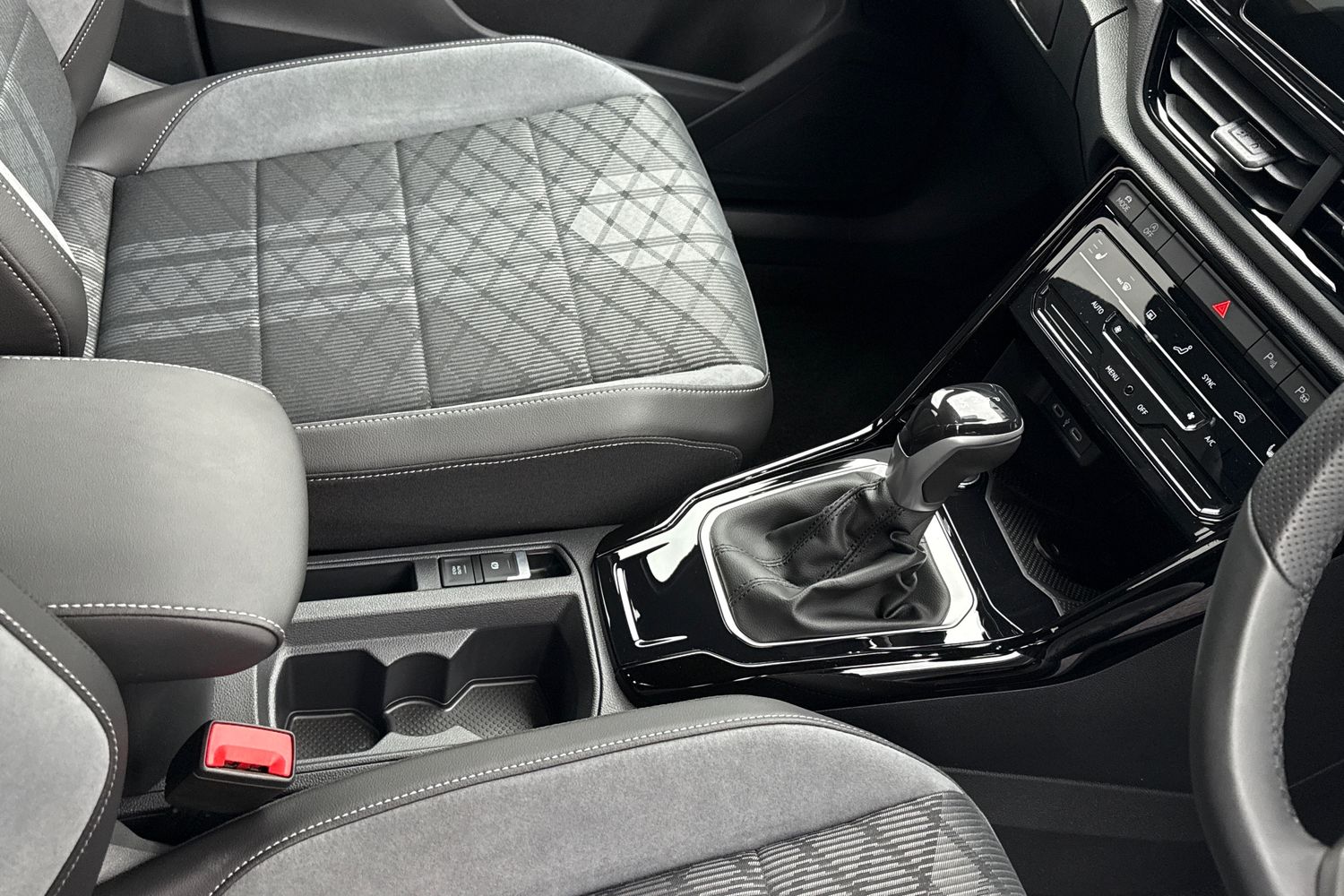 Used Volkswagen T-Roc 2025 for sale - 76979181: Photo 22