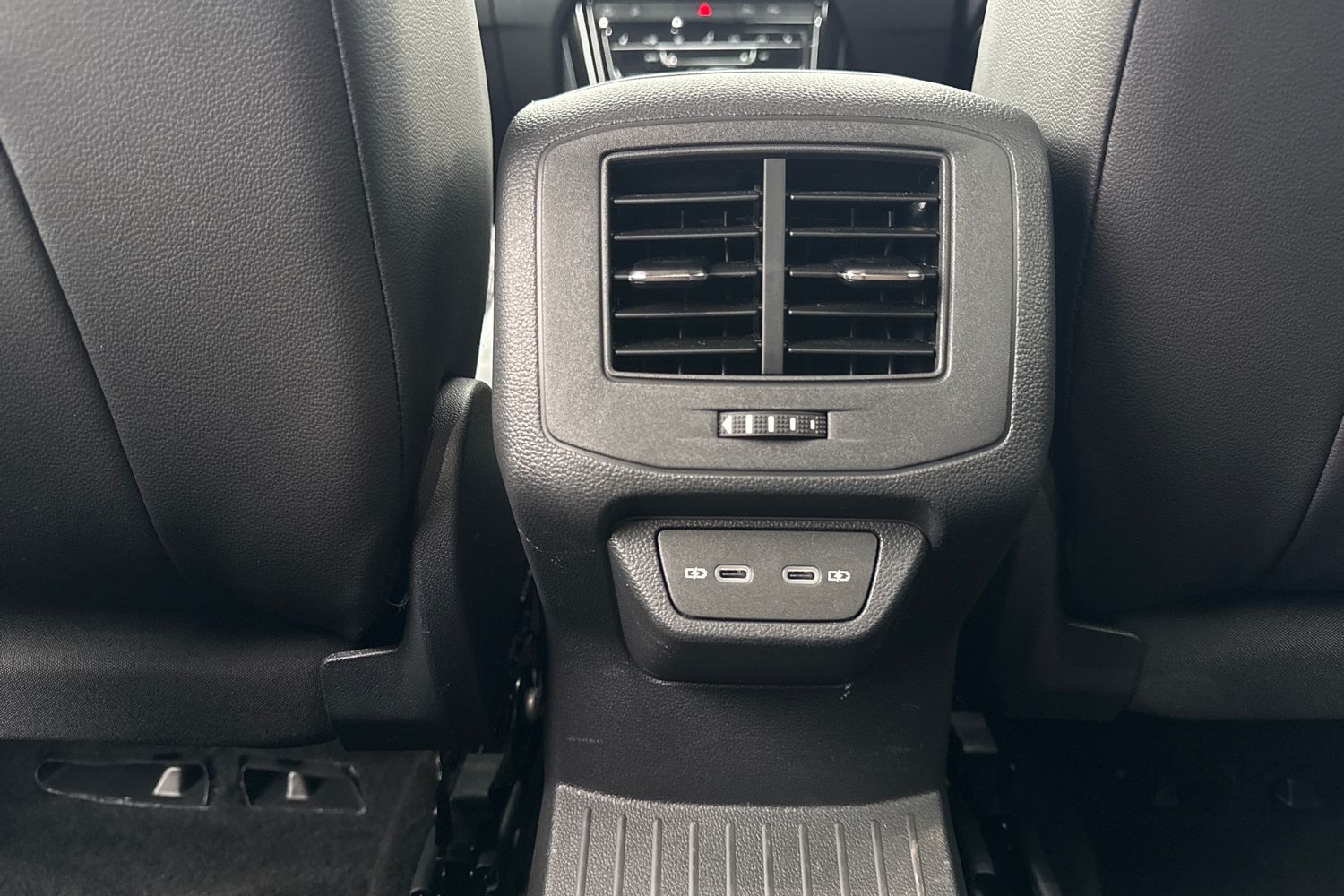 Used Volkswagen T-Roc 2025 for sale - 76979181: Photo 29