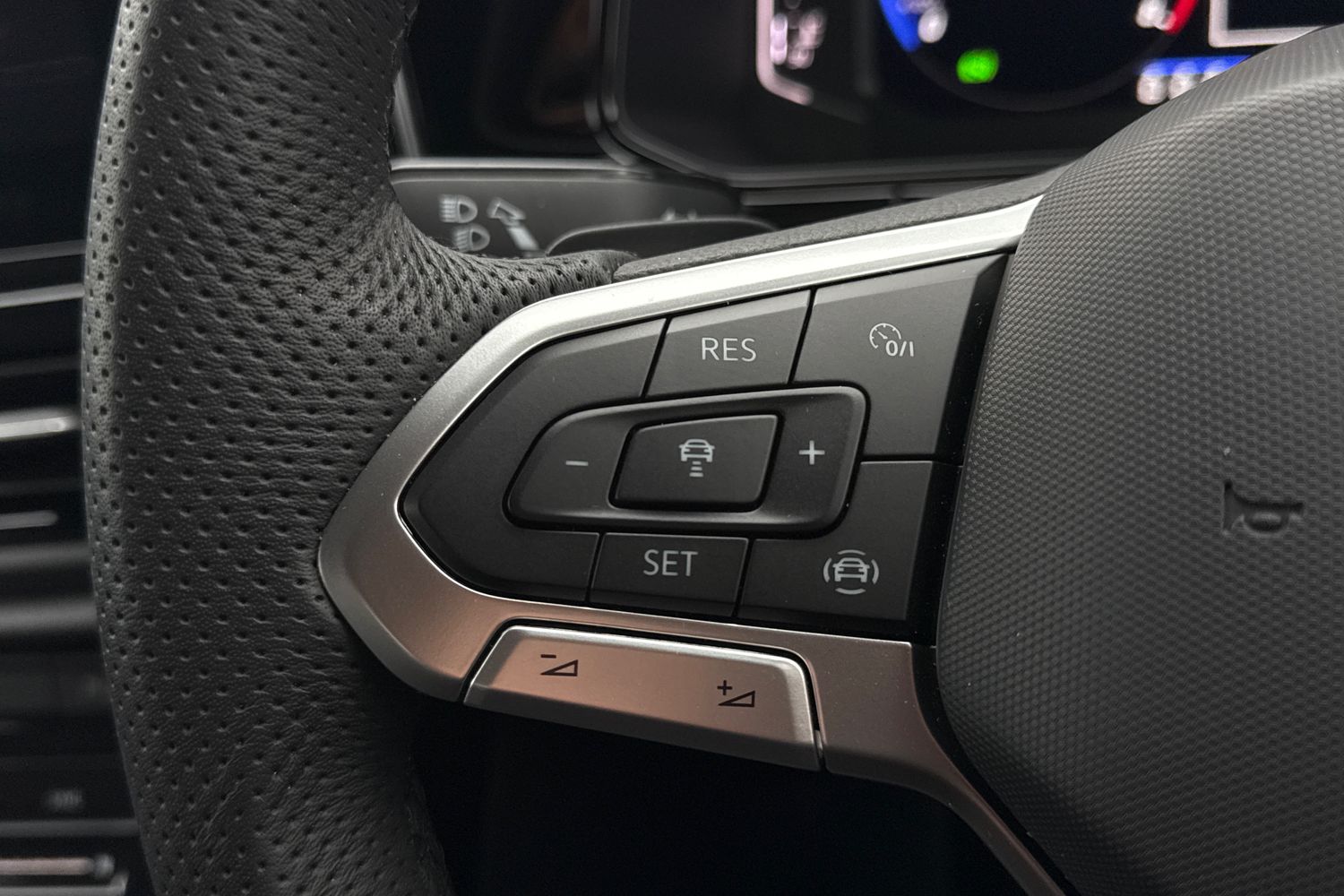 Used Volkswagen T-Roc 2025 for sale - 76979181: Photo 33