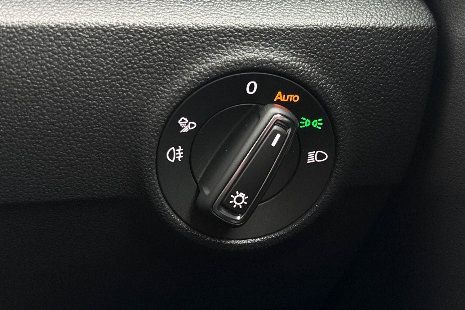 Used Volkswagen T-Roc 2025 for sale - 76979181: Photo 36