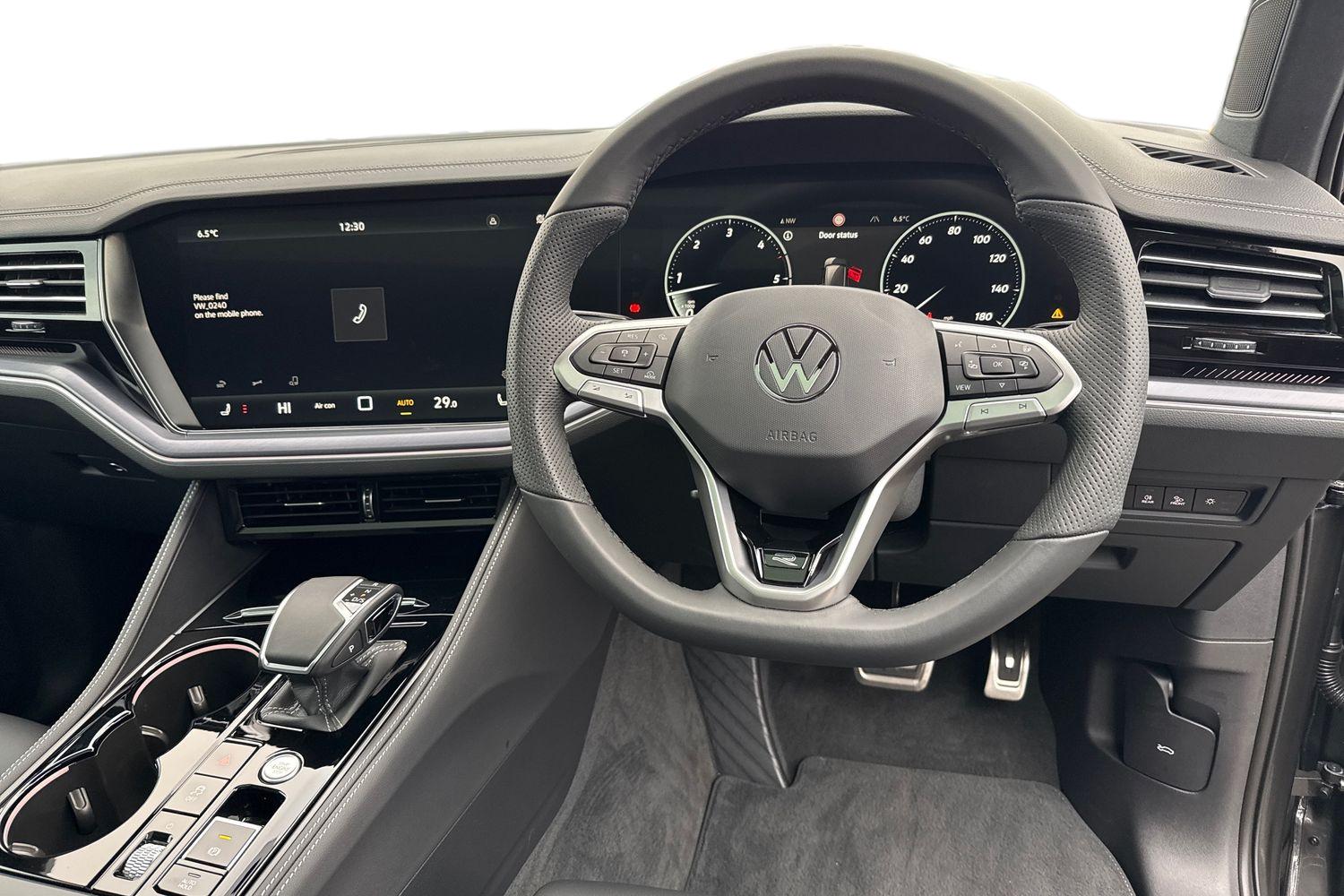 Used Volkswagen Touareg 2025 for sale - 77068786: Photo 18