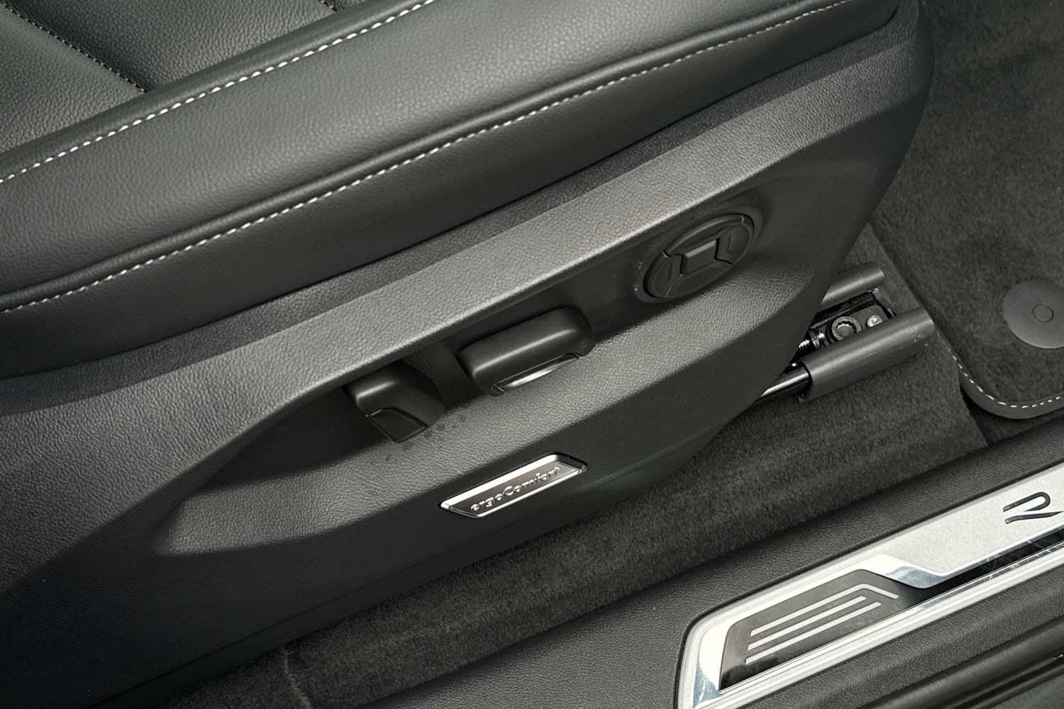 Used Volkswagen Touareg 2025 for sale - 77068786: Photo 36