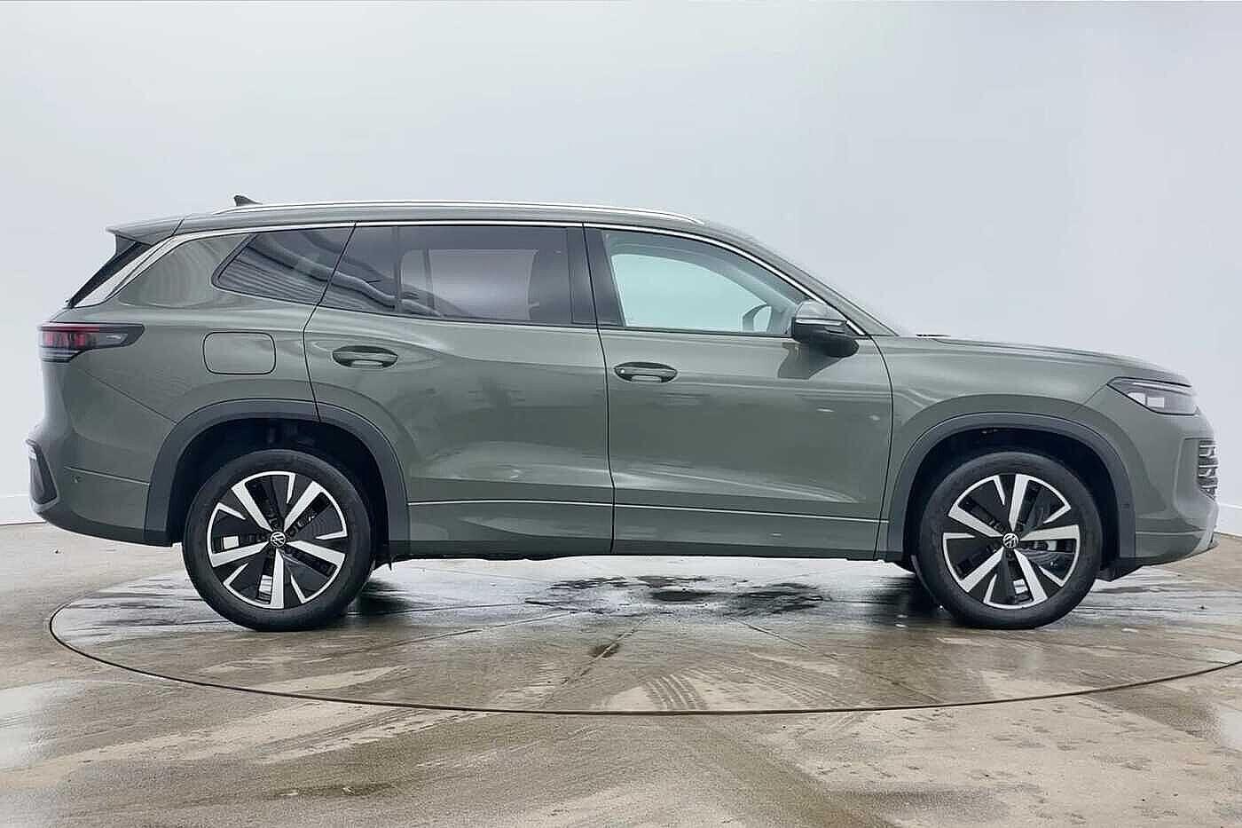 Used Volkswagen Touran 2026 for sale - 77935726: Photo 4