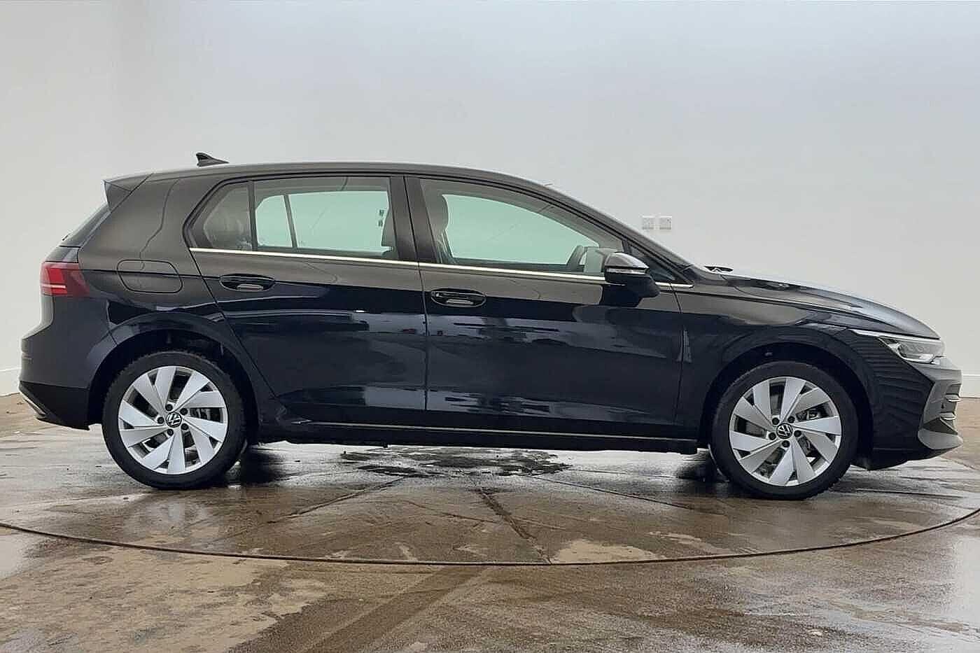 Used Volkswagen Golf 2025 for sale - 76520044: Photo 4