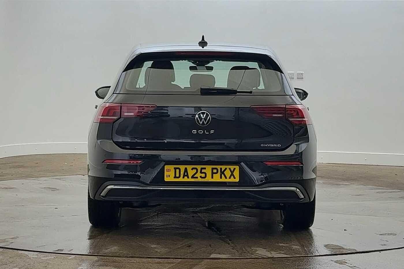 Used Volkswagen Golf 2025 for sale - 76520044: Photo 8