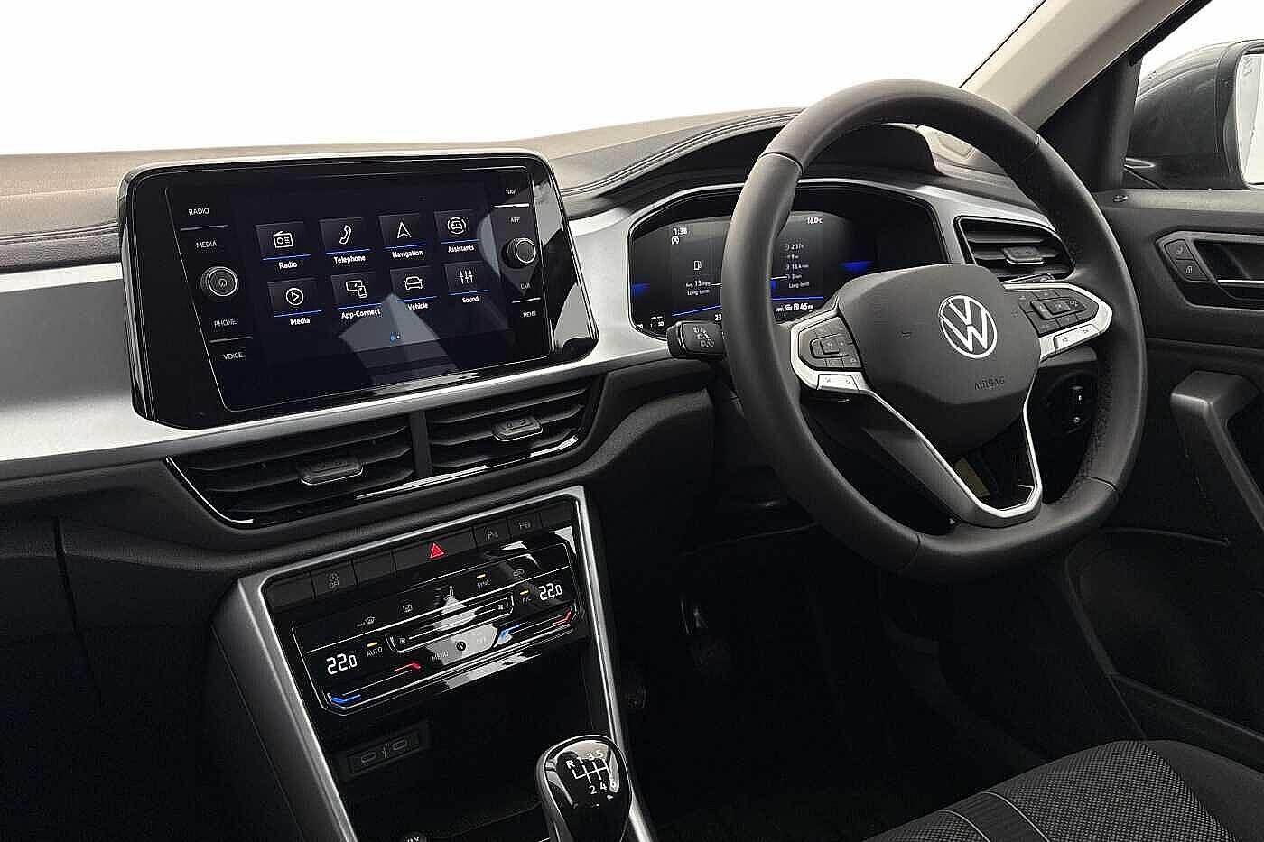 Used Volkswagen T-Roc 2024 for sale - 76546220: Photo 2