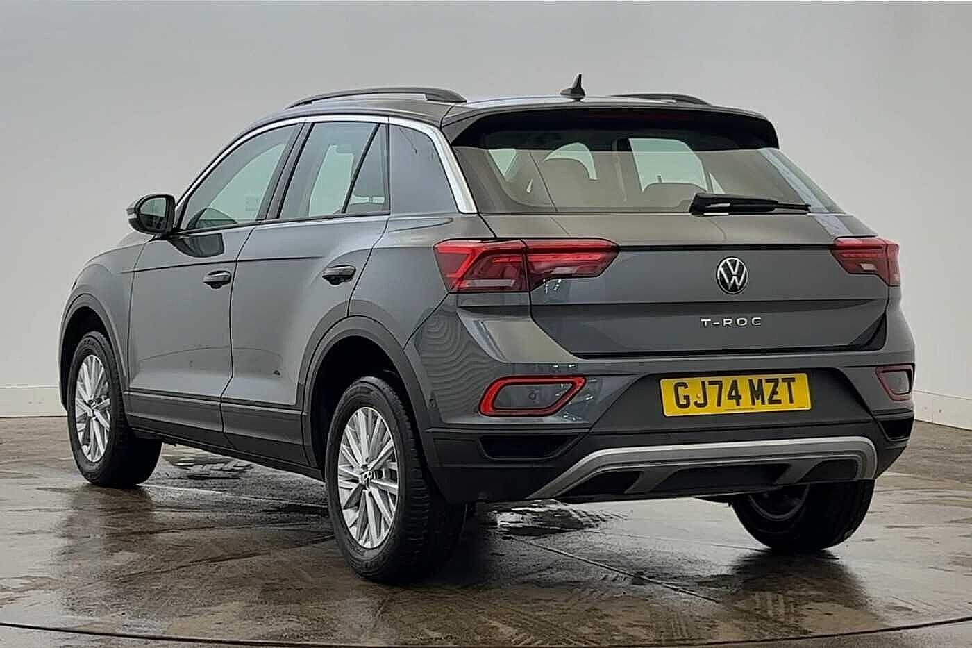 Used Volkswagen T-Roc 2024 for sale - 76546220: Photo 3