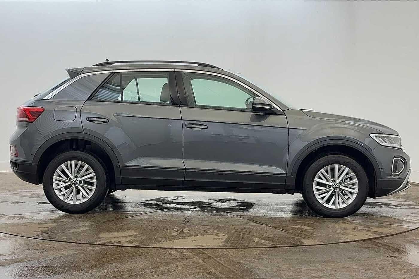 Used Volkswagen T-Roc 2024 for sale - 76546220: Photo 4